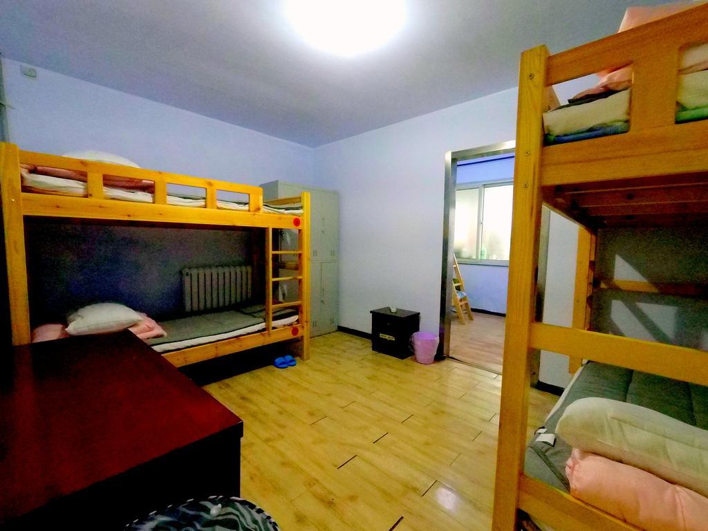 First Met Backpackers Hostel Csengtö Kültér fotó